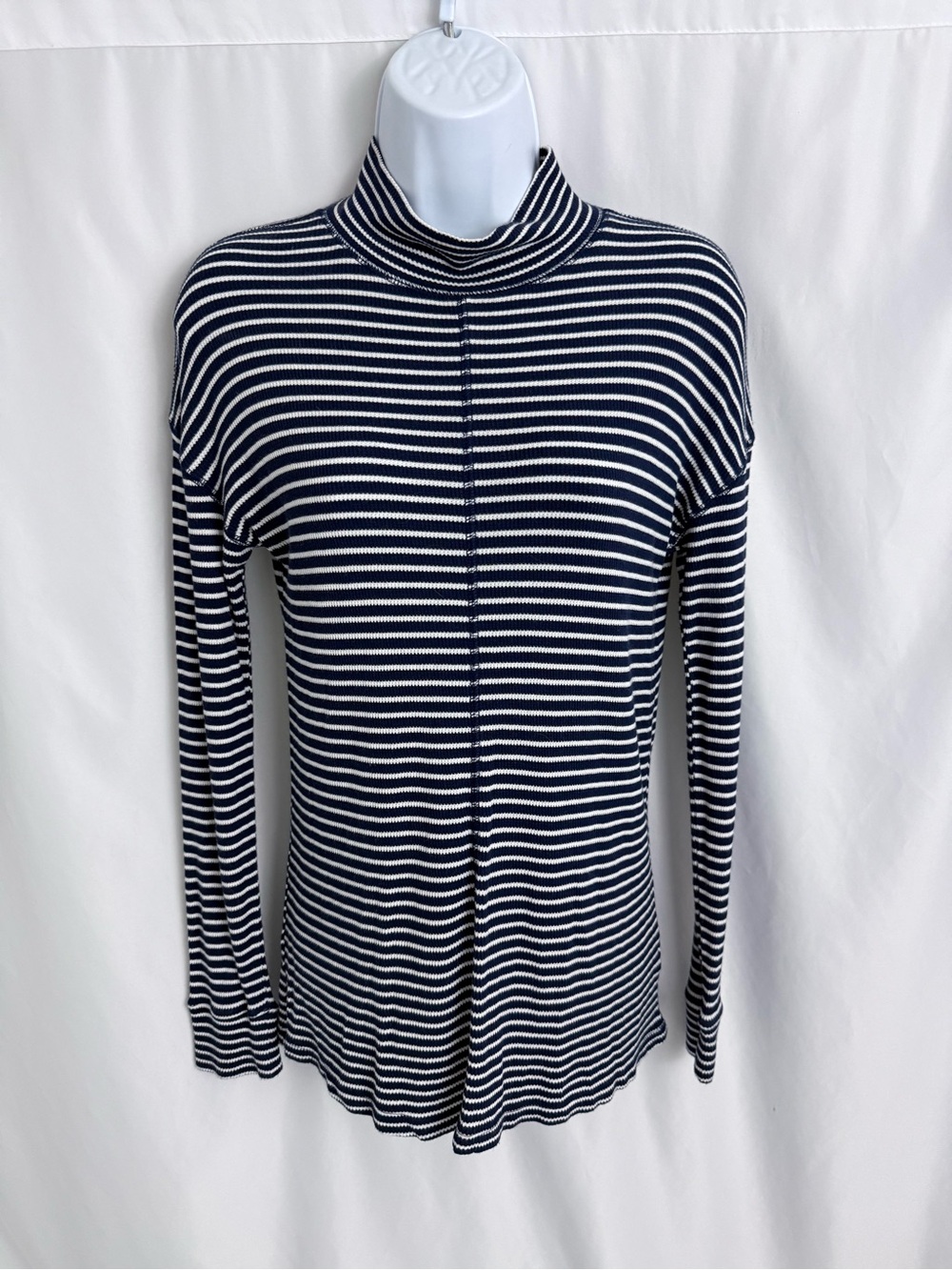 A.n.a Waffleknit Long Sleeve Top Size Small